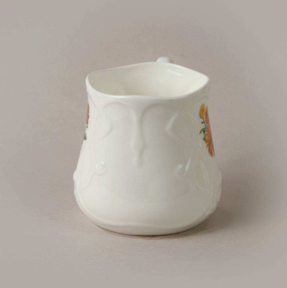 Flowers. 1.4. Nouveau Tea Mug