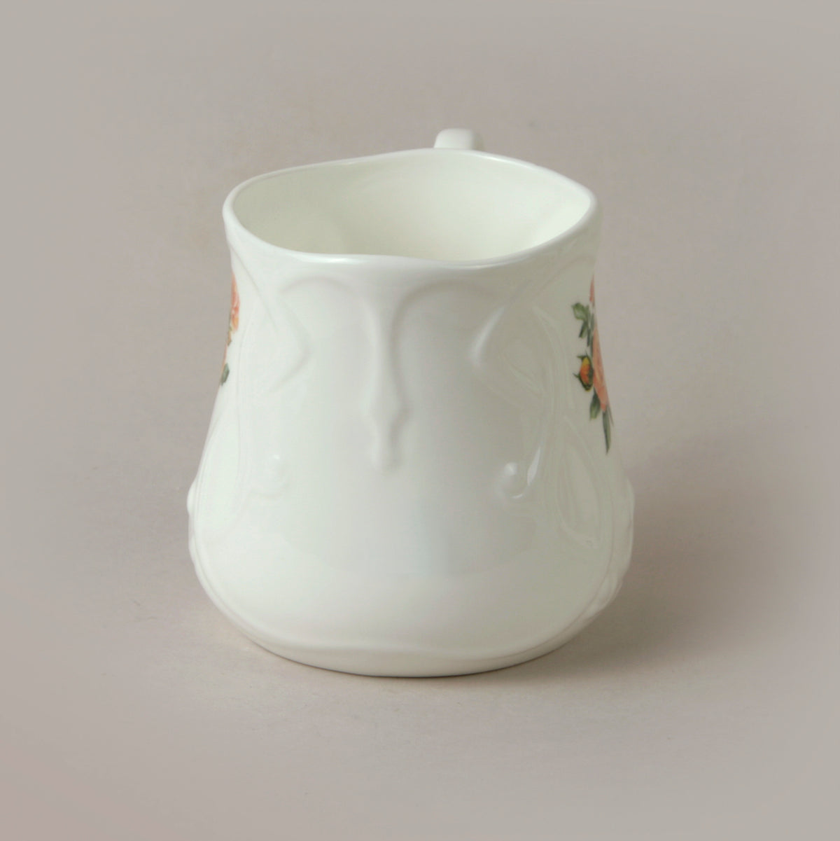 Flowers. 1.5. Nouveau Tea Mug