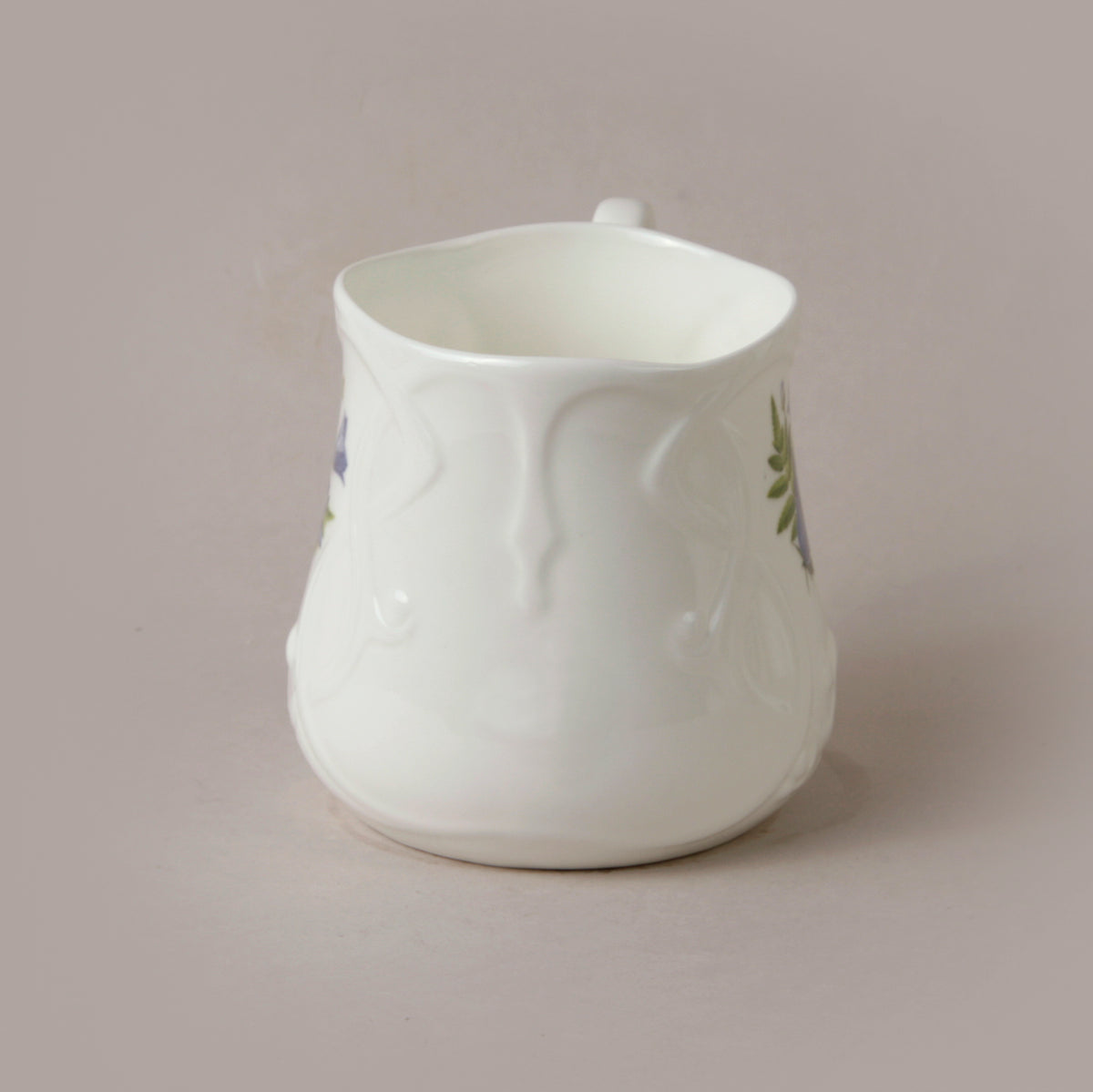 Flowers. 1.6. Nouveau Tea Mug