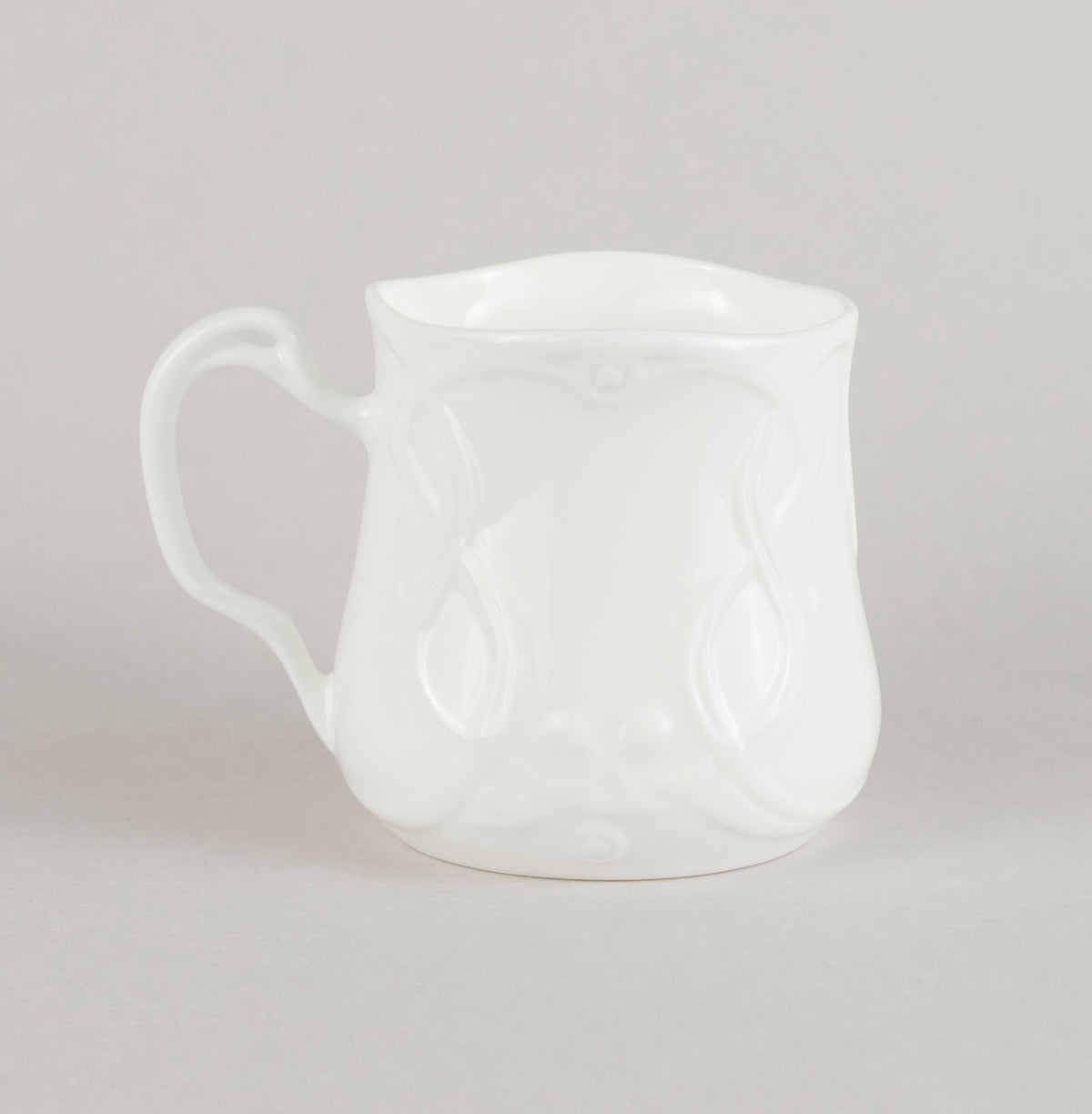 Porcelāna jūgendstila kafijas krūze