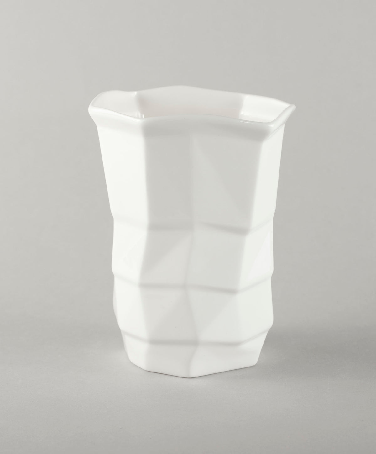 Porcelāna vāze elements