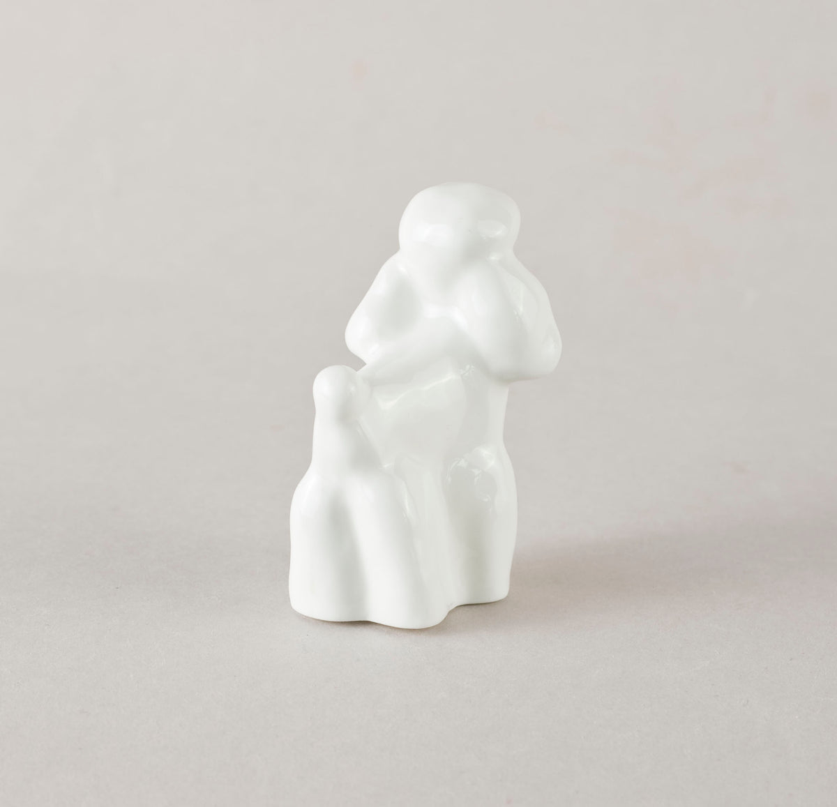 Porcelāna suns Pūdelis