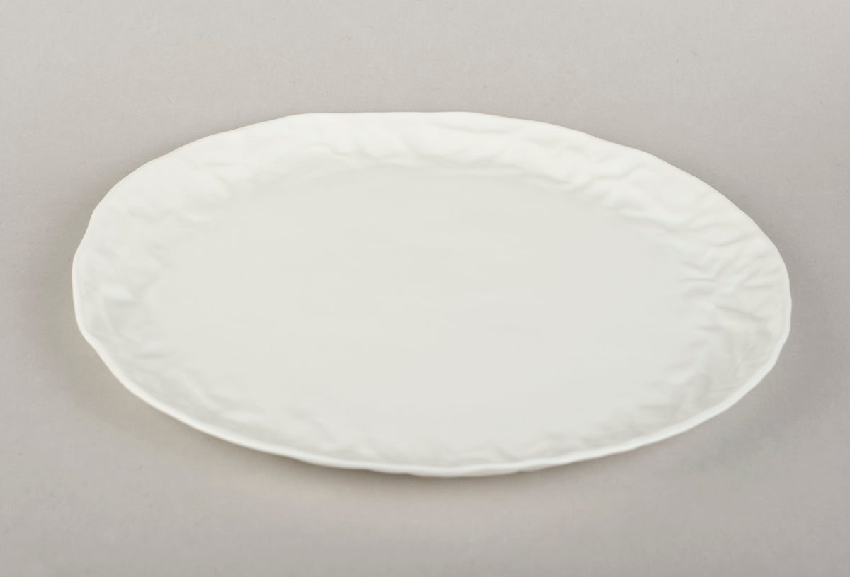 Porcelāna burzīts šķīvis L O