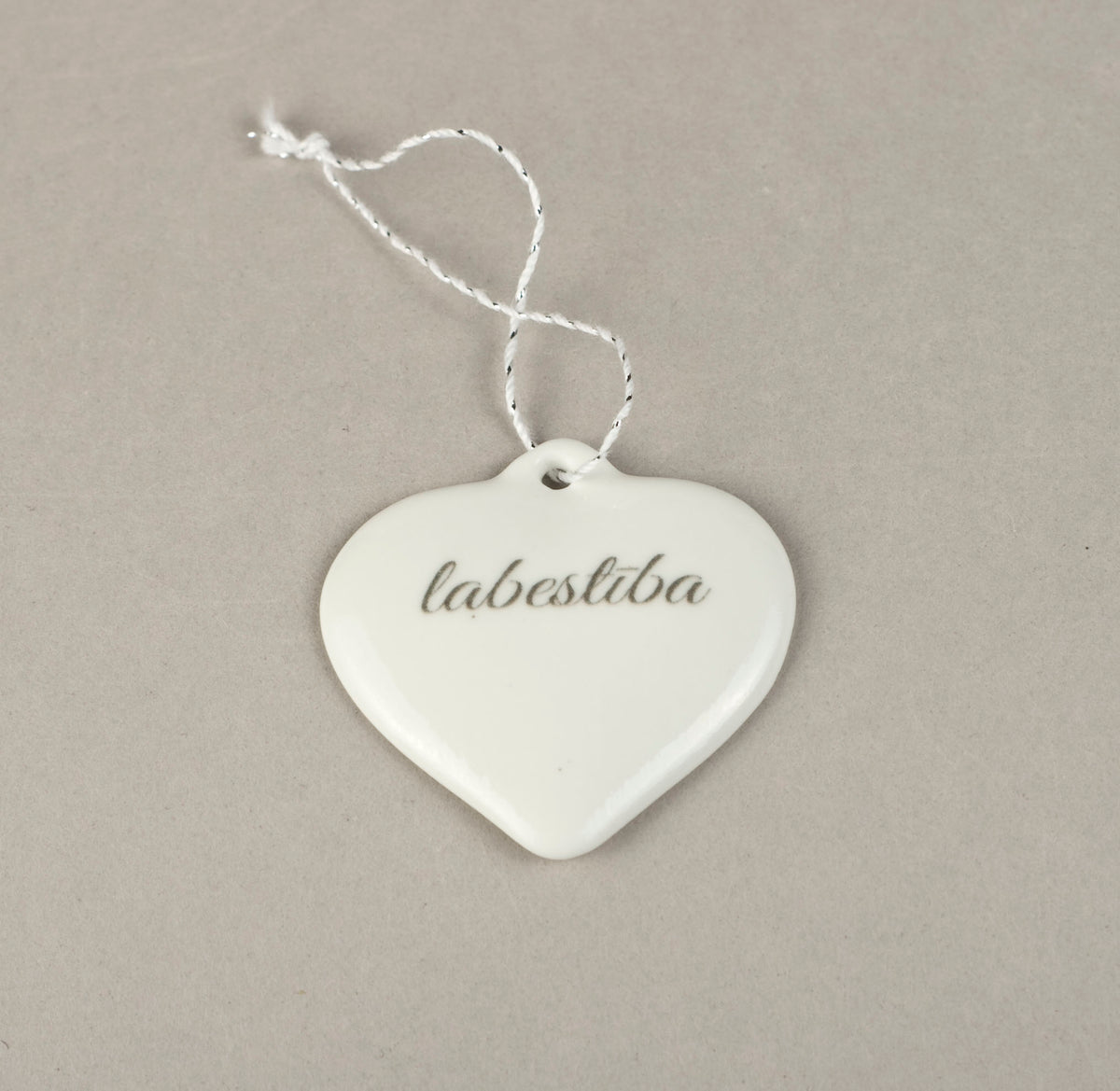 Porcelāna rotājumi - sirsniņa ar apdruku