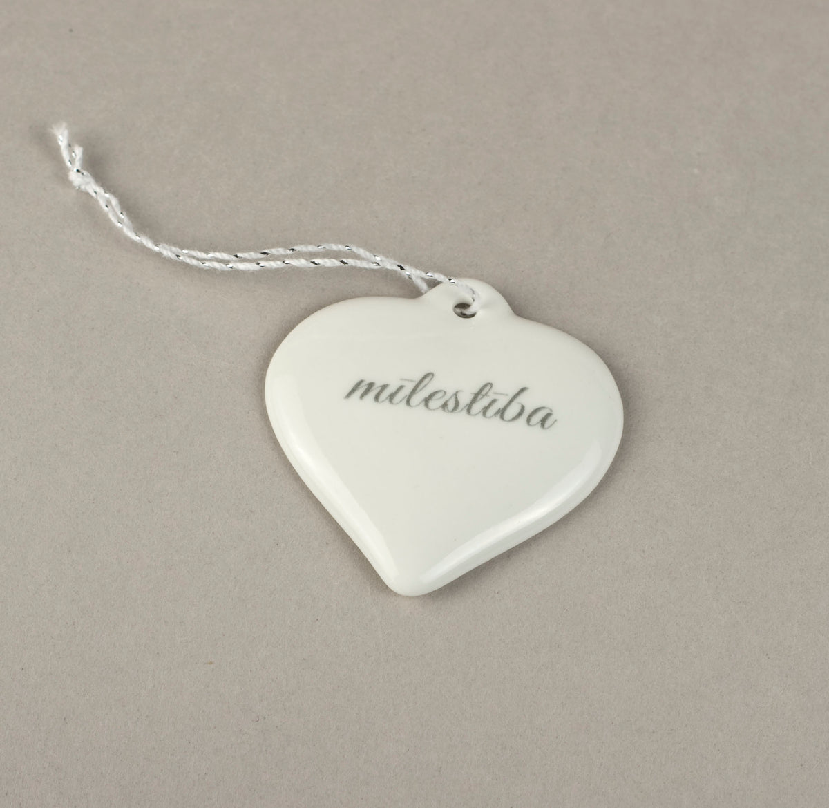 Porcelāna rotājumi - sirsniņa ar apdruku