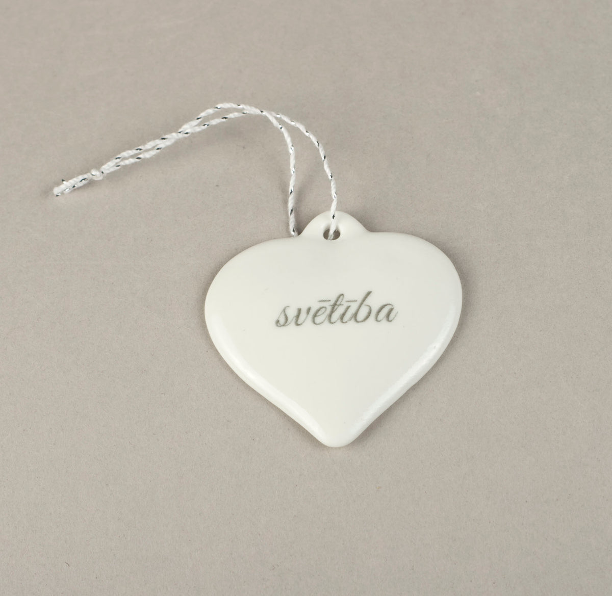 Porcelāna rotājumi - sirsniņa ar apdruku