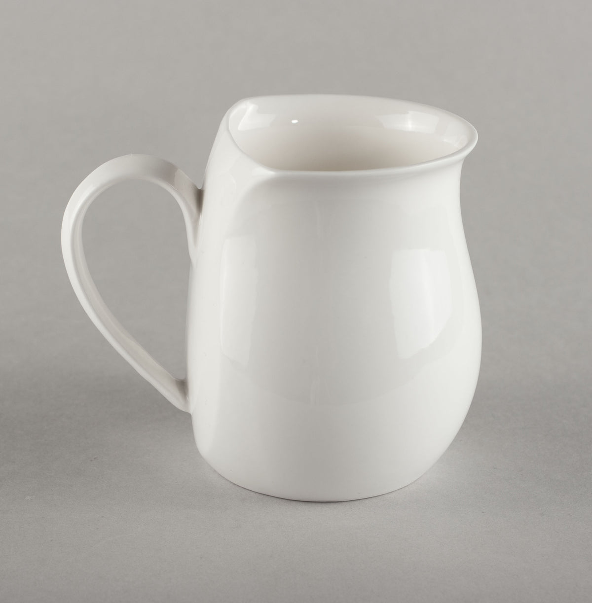 Porcelāna krūze Pūks ar nošķelto malu