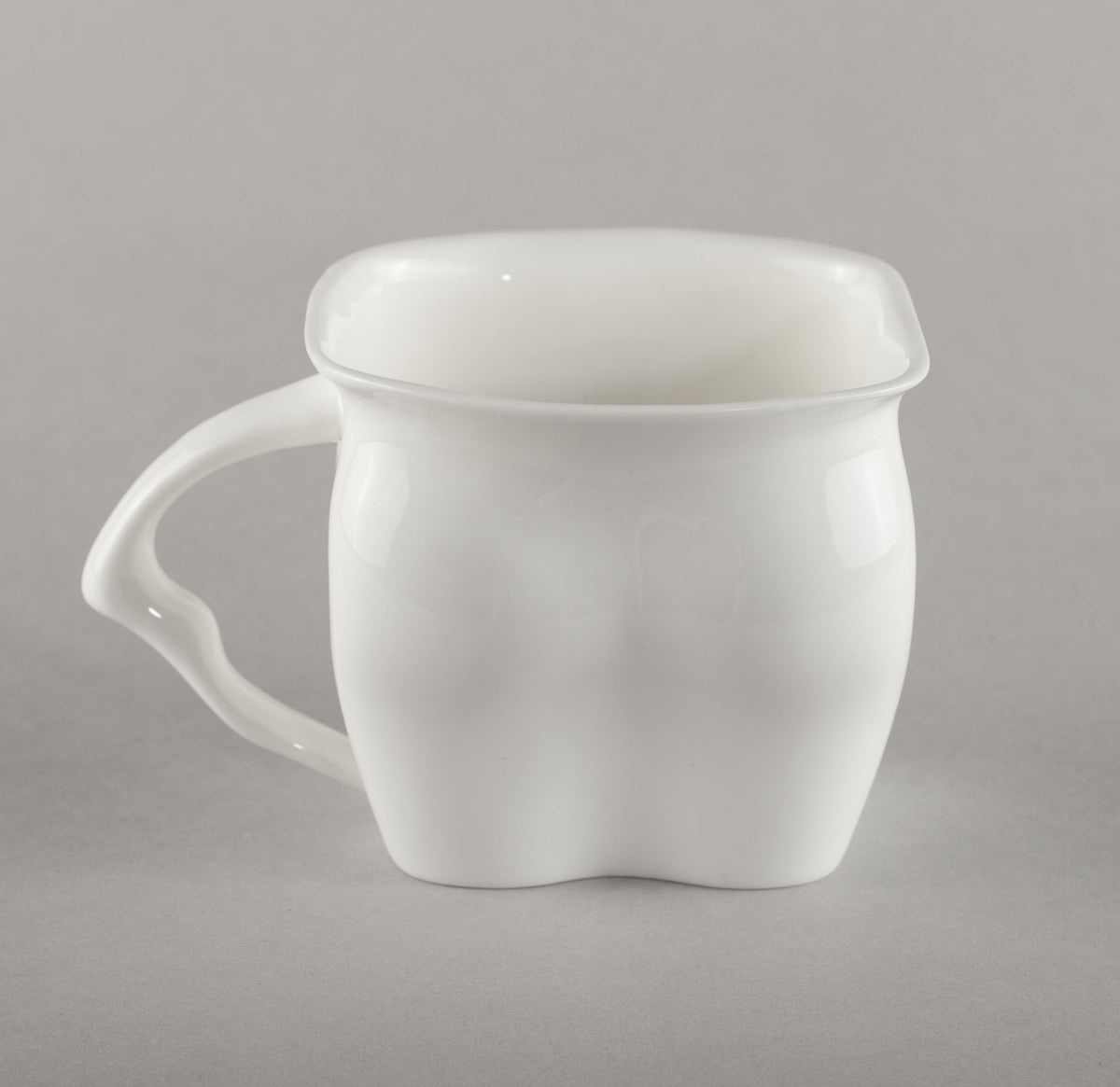 Porcelāna krūze Torss