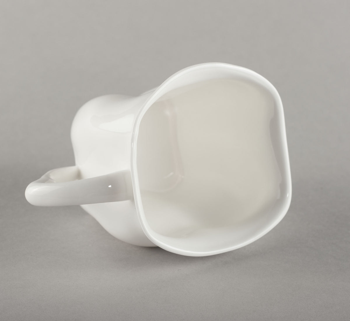 Porcelāna krūze Torss
