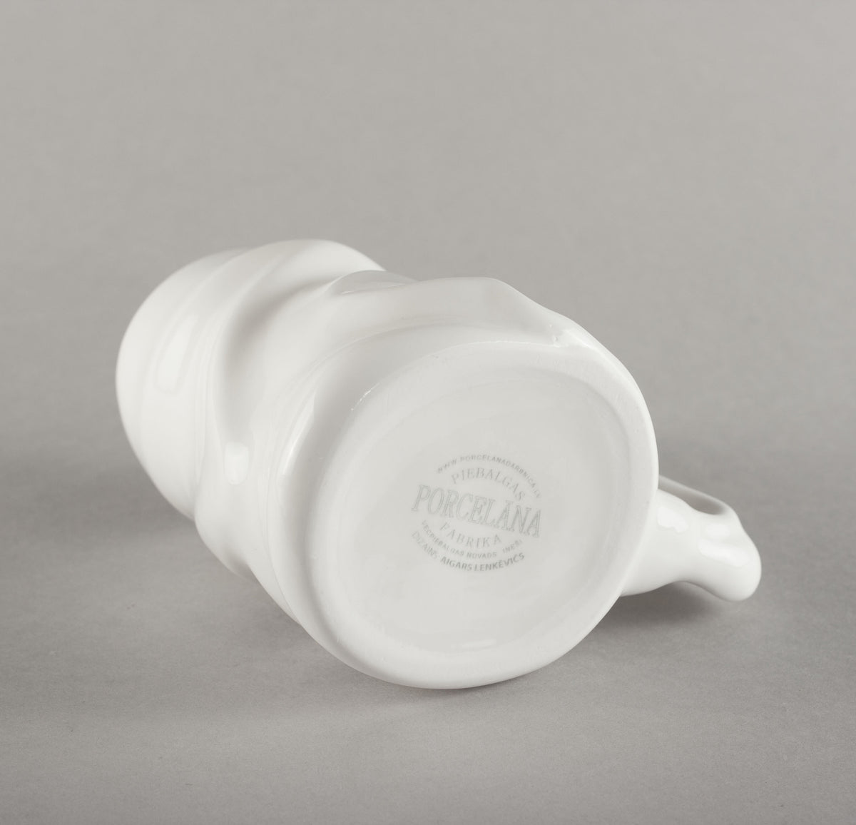 Porcelāna jūgendstila kauss