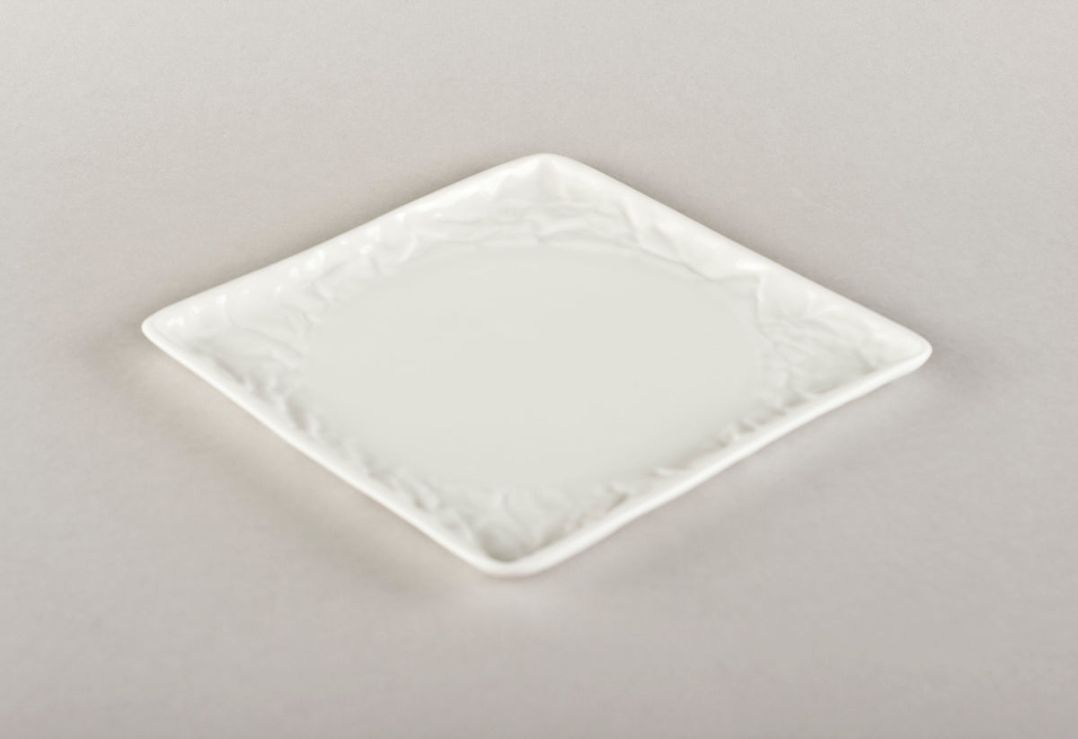 Porcelain Crumpled Dessert Plate Small (smooth middle)